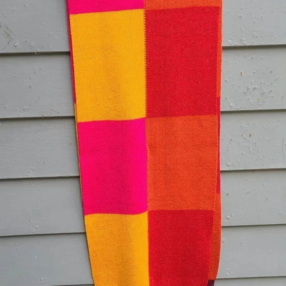 Red Oragne 100% Lambswool Scarf Made in Germany has holes